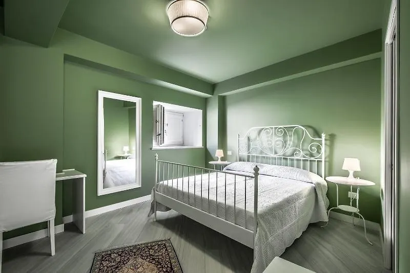 Residenza Cavour Acireale 3*,