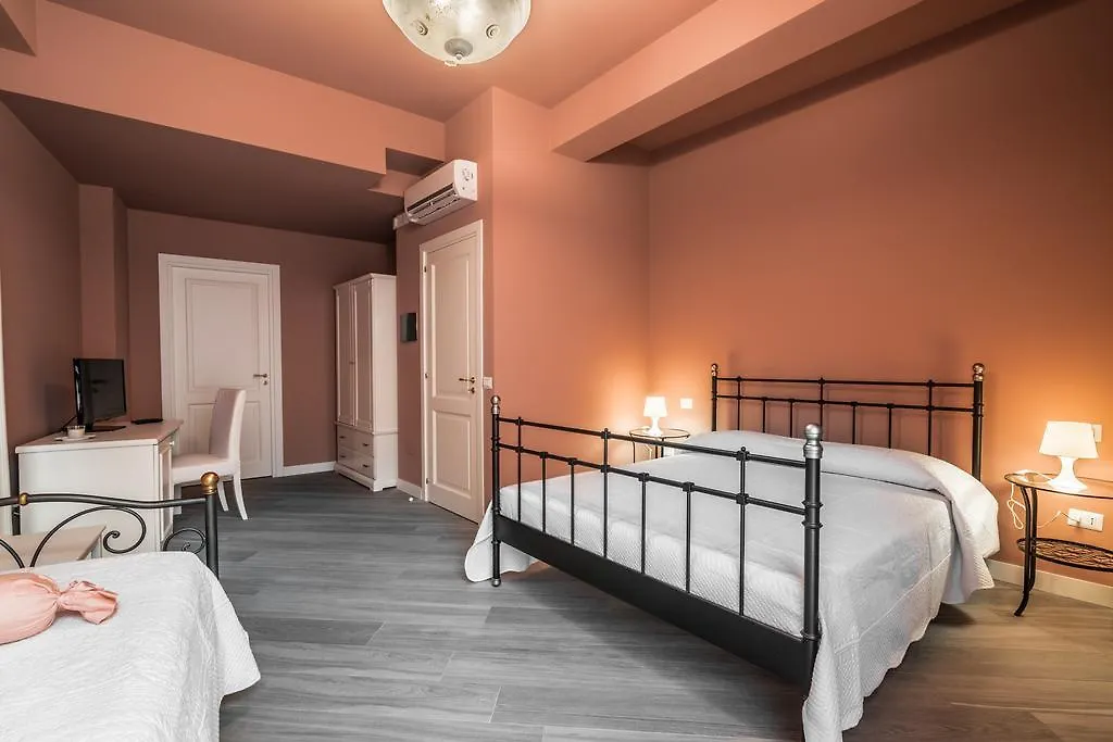 Residenza Cavour Acireale Гостевой дом
